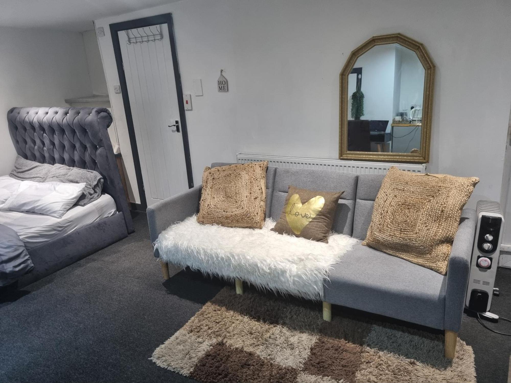 Ferienwohnung A Cosy Deluxe Size Studio With Queen Size And Sofa Bed Leeds  Exterior foto